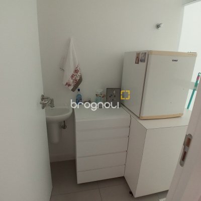 Sala com 52m², 1 garagem, no bairro Agronômica em Florianópolis