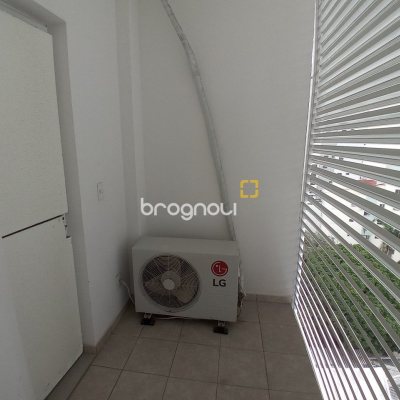 Sala com 52m², 1 garagem, no bairro Agronômica em Florianópolis