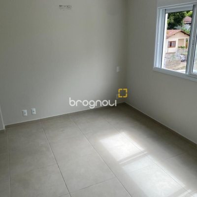 Cobertura com 95m², 2 quartos (sendo 1 suíte), 2 garagens, no bairro Itacorubi em Florianópolis