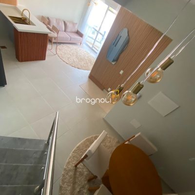 Cobertura com 93m², 3 quartos (sendo 1 suíte), 2 garagens, no bairro Itacorubi em Florianópolis