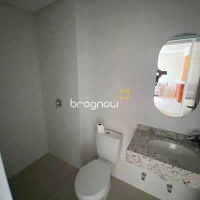 Cobertura com 93m², 3 quartos (sendo 1 suíte), 2 garagens, no bairro Itacorubi em Florianópolis