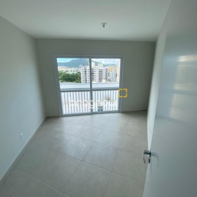 Cobertura com 93m², 3 quartos (sendo 1 suíte), 2 garagens, no bairro Itacorubi em Florianópolis
