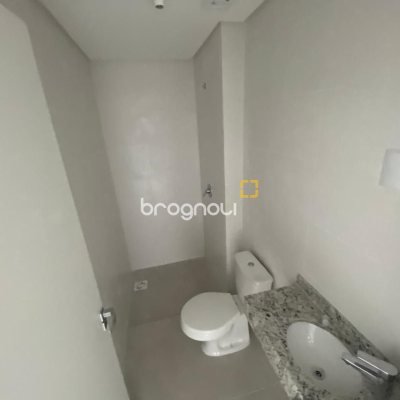 Cobertura com 93m², 3 quartos (sendo 1 suíte), 2 garagens, no bairro Itacorubi em Florianópolis