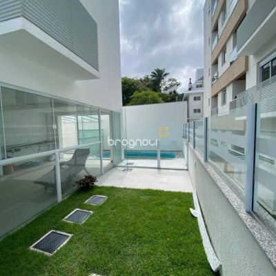 Cobertura com 93m², 3 quartos (sendo 1 suíte), 2 garagens, no bairro Itacorubi em Florianópolis