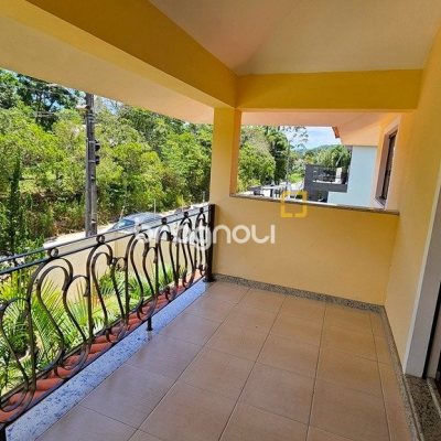 Casa com 280m², 4 quartos (sendo 3 suítes), 2 garagens, no bairro Sul do Rio em Santo Amaro da Imperatriz