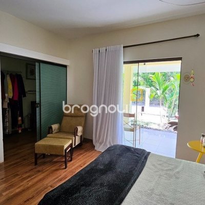 Casa com 280m², 4 quartos (sendo 3 suítes), 2 garagens, no bairro Sul do Rio em Santo Amaro da Imperatriz