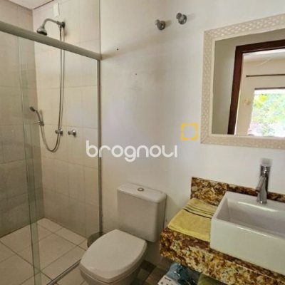 Casa com 280m², 4 quartos (sendo 3 suítes), 2 garagens, no bairro Sul do Rio em Santo Amaro da Imperatriz
