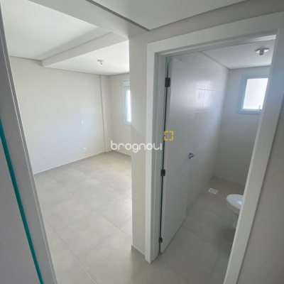 Cobertura com 114m², 2 quartos (sendo 2 suítes), 2 garagens, no bairro Itacorubi em Florianópolis