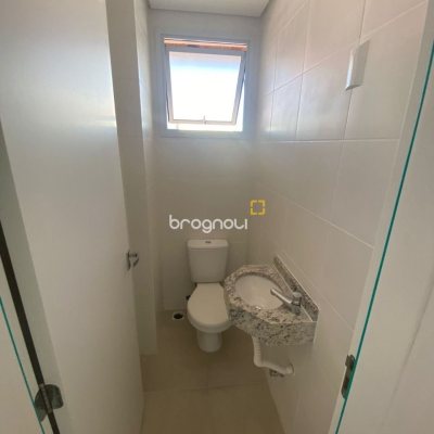 Cobertura com 114m², 2 quartos (sendo 2 suítes), 2 garagens, no bairro Itacorubi em Florianópolis