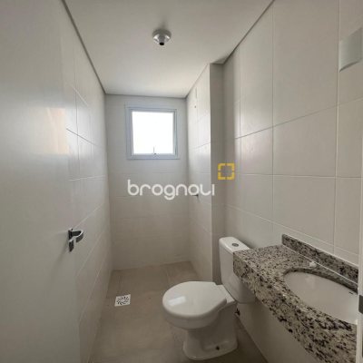 Cobertura com 114m², 2 quartos (sendo 2 suítes), 2 garagens, no bairro Itacorubi em Florianópolis