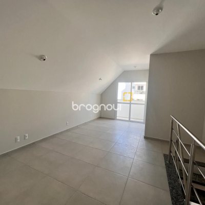 Cobertura com 114m², 2 quartos (sendo 2 suítes), 2 garagens, no bairro Itacorubi em Florianópolis