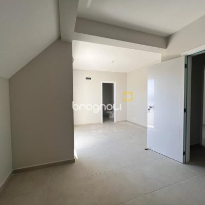 Cobertura com 115m², 2 quartos (sendo 2 suítes), 1 garagem, no bairro Itacorubi em Florianópolis