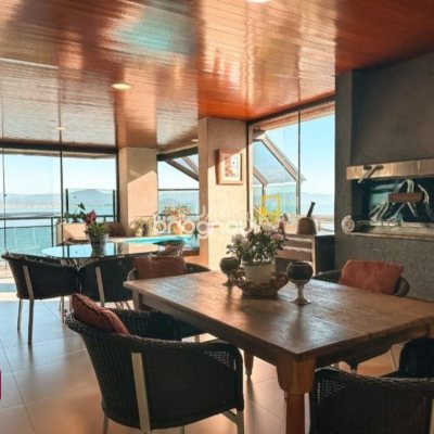 Apartamento com 381m², 4 quartos (sendo 2 suítes), 3 garagens, no bairro Beira Mar em Florianópolis
