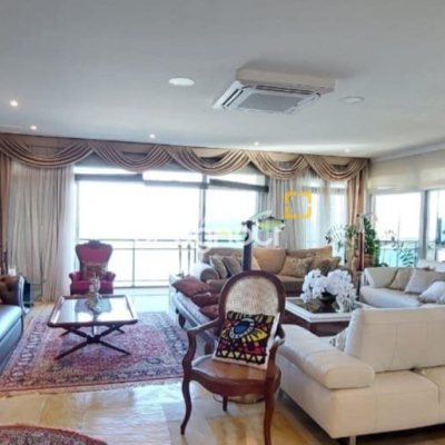 Apartamento com 381m², 4 quartos (sendo 2 suítes), 3 garagens, no bairro Beira Mar em Florianópolis