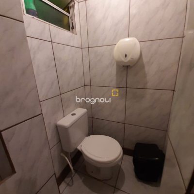 Casa com 325m², 3 garagens, no bairro Morro das Pedras em Florianópolis