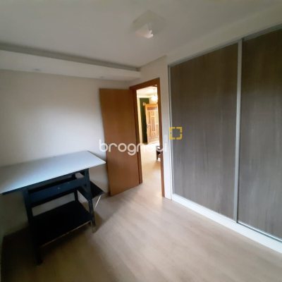Casa com 325m², 3 garagens, no bairro Morro das Pedras em Florianópolis