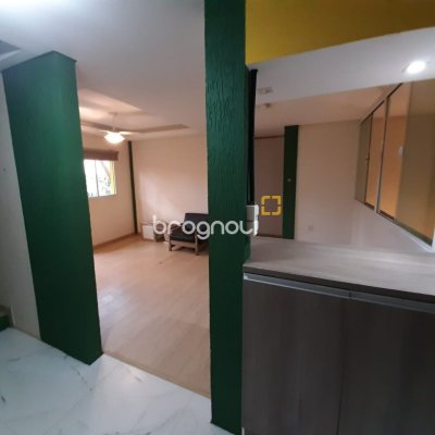 Casa com 325m², 3 garagens, no bairro Morro das Pedras em Florianópolis