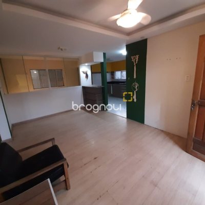 Casa com 325m², 3 garagens, no bairro Morro das Pedras em Florianópolis