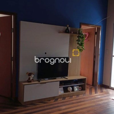 Casa com 94m², no bairro Centro em São José