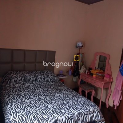 Casa com 94m², no bairro Centro em São José