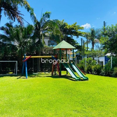 Casa de Condomínio com 175m², 3 quartos (sendo 3 suítes), 3 garagens, no bairro Lagoa da Conceição em Florianópolis