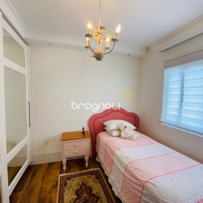 Casa de Condomínio com 175m², 3 quartos (sendo 3 suítes), 3 garagens, no bairro Lagoa da Conceição em Florianópolis