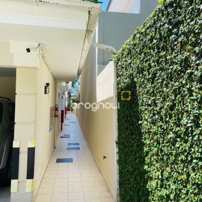 Casa de Condomínio com 175m², 3 quartos (sendo 3 suítes), 3 garagens, no bairro Lagoa da Conceição em Florianópolis