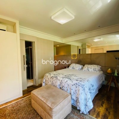 Casa de Condomínio com 175m², 3 quartos (sendo 3 suítes), 3 garagens, no bairro Lagoa da Conceição em Florianópolis