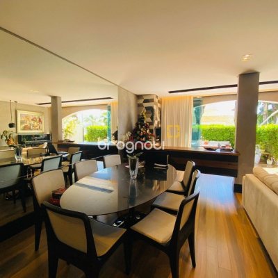 Casa de Condomínio com 175m², 3 quartos (sendo 3 suítes), 3 garagens, no bairro Lagoa da Conceição em Florianópolis
