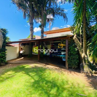 Casa de Condomínio com 175m², 3 quartos (sendo 3 suítes), 3 garagens, no bairro Lagoa da Conceição em Florianópolis
