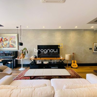 Casa de Condomínio com 175m², 3 quartos (sendo 3 suítes), 3 garagens, no bairro Lagoa da Conceição em Florianópolis