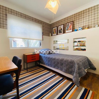 Casa de Condomínio com 175m², 3 quartos (sendo 3 suítes), 3 garagens, no bairro Lagoa da Conceição em Florianópolis