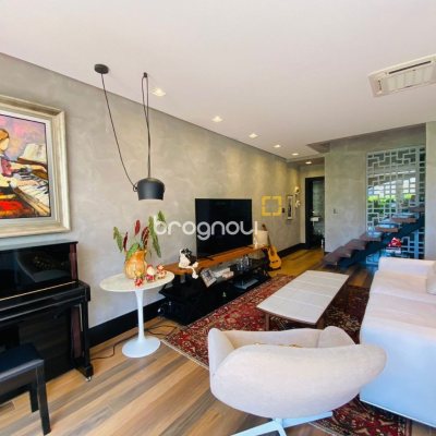 Casa de Condomínio com 175m², 3 quartos (sendo 3 suítes), 3 garagens, no bairro Lagoa da Conceição em Florianópolis
