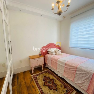 Casa de Condomínio com 175m², 3 quartos (sendo 3 suítes), 3 garagens, no bairro Lagoa da Conceição em Florianópolis