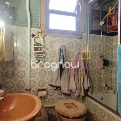 Casa com 214m², 4 quartos (sendo 1 suíte), 3 garagens, no bairro Balneário em Florianópolis
