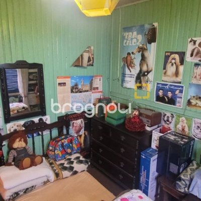 Casa com 214m², 4 quartos (sendo 1 suíte), 3 garagens, no bairro Balneário em Florianópolis