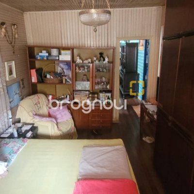 Casa com 214m², 4 quartos (sendo 1 suíte), 3 garagens, no bairro Balneário em Florianópolis