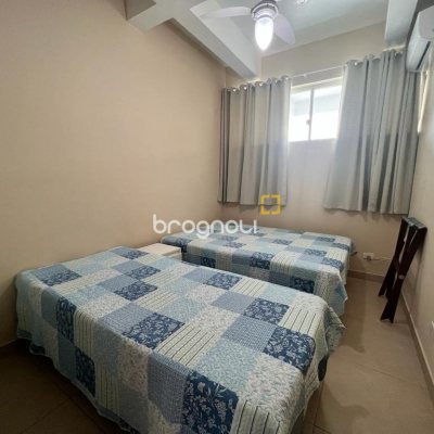 Casa com 433m², 10 quartos (sendo 1 suíte), 7 garagens, no bairro Canasvieiras em Florianópolis