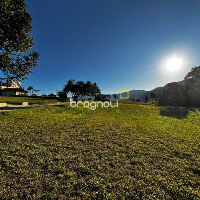Terreno com 1000m², no bairro Invernadinha em Rancho Queimado