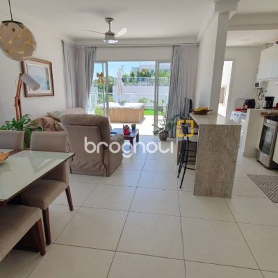 Apartamento com 161m², 2 quartos (sendo 1 suíte), 2 garagens, no bairro Campeche em Florianópolis