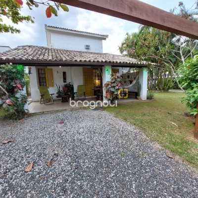 Casa com 233m², 7 quartos (sendo 1 suíte), 2 garagens, no bairro Cachoeira do Bom Jesus em Florianópolis