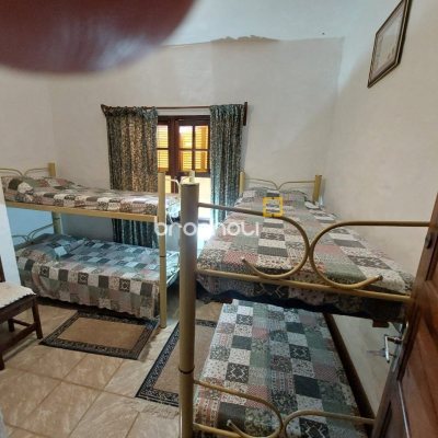Casa com 233m², 7 quartos (sendo 1 suíte), 2 garagens, no bairro Cachoeira do Bom Jesus em Florianópolis