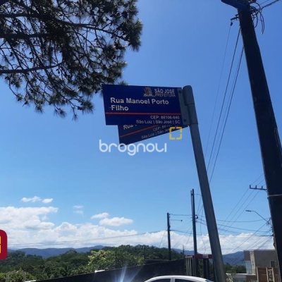 Terreno com 396m², no bairro Forquilhas em São José