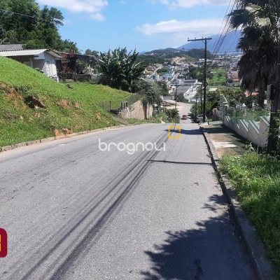 Terreno com 396m², no bairro Forquilhas em São José