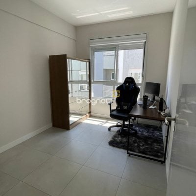 Apartamento com 114m², 3 quartos (sendo 1 suíte), 2 garagens, no bairro Campeche em Florianópolis