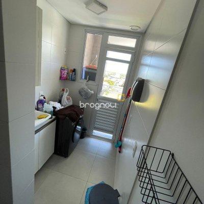 Apartamento com 114m², 3 quartos (sendo 1 suíte), 2 garagens, no bairro Campeche em Florianópolis