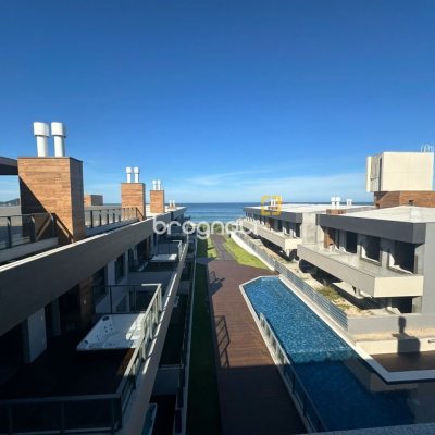 Apartamento com 116m², 3 quartos (sendo 3 suítes), 2 garagens, no bairro Morro das Pedras em Florianópolis