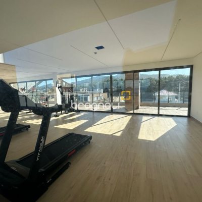 Apartamento com 116m², 3 quartos (sendo 3 suítes), 2 garagens, no bairro Morro das Pedras em Florianópolis