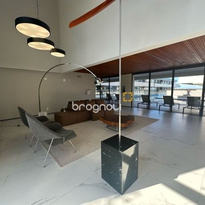 Apartamento com 116m², 3 quartos (sendo 3 suítes), 2 garagens, no bairro Morro das Pedras em Florianópolis