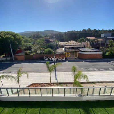 Apartamento com 116m², 3 quartos (sendo 3 suítes), 2 garagens, no bairro Morro das Pedras em Florianópolis